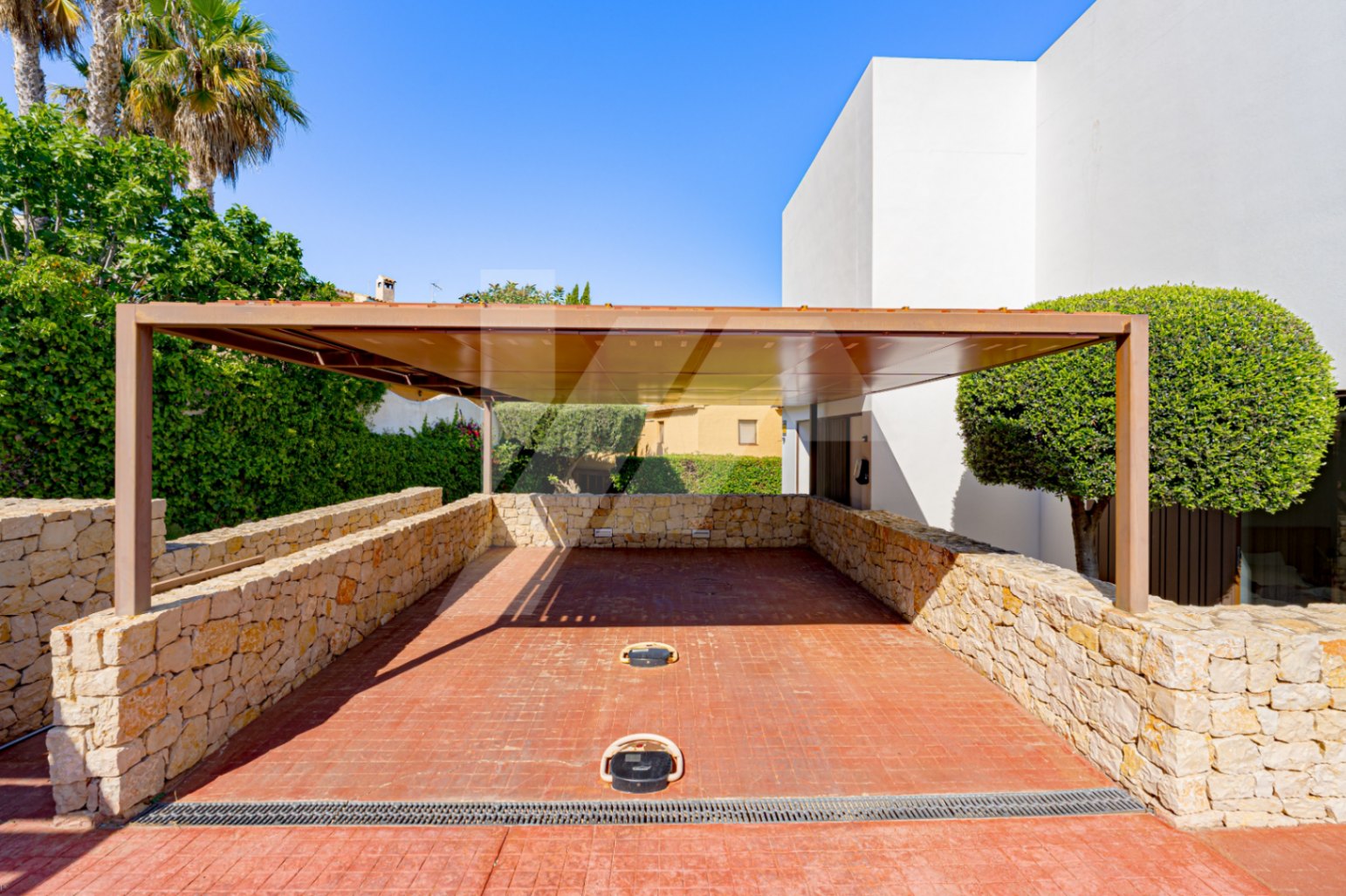 Modern villa for sale in Moraira with sea views, Costa Blanca.