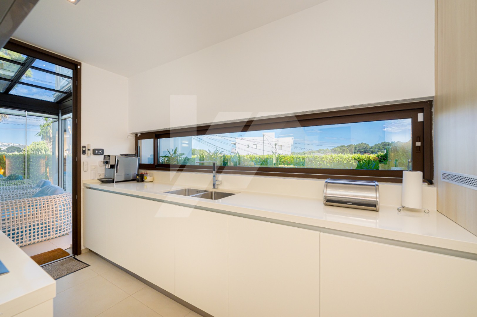 Modern villa for sale in Moraira with sea views, Costa Blanca.