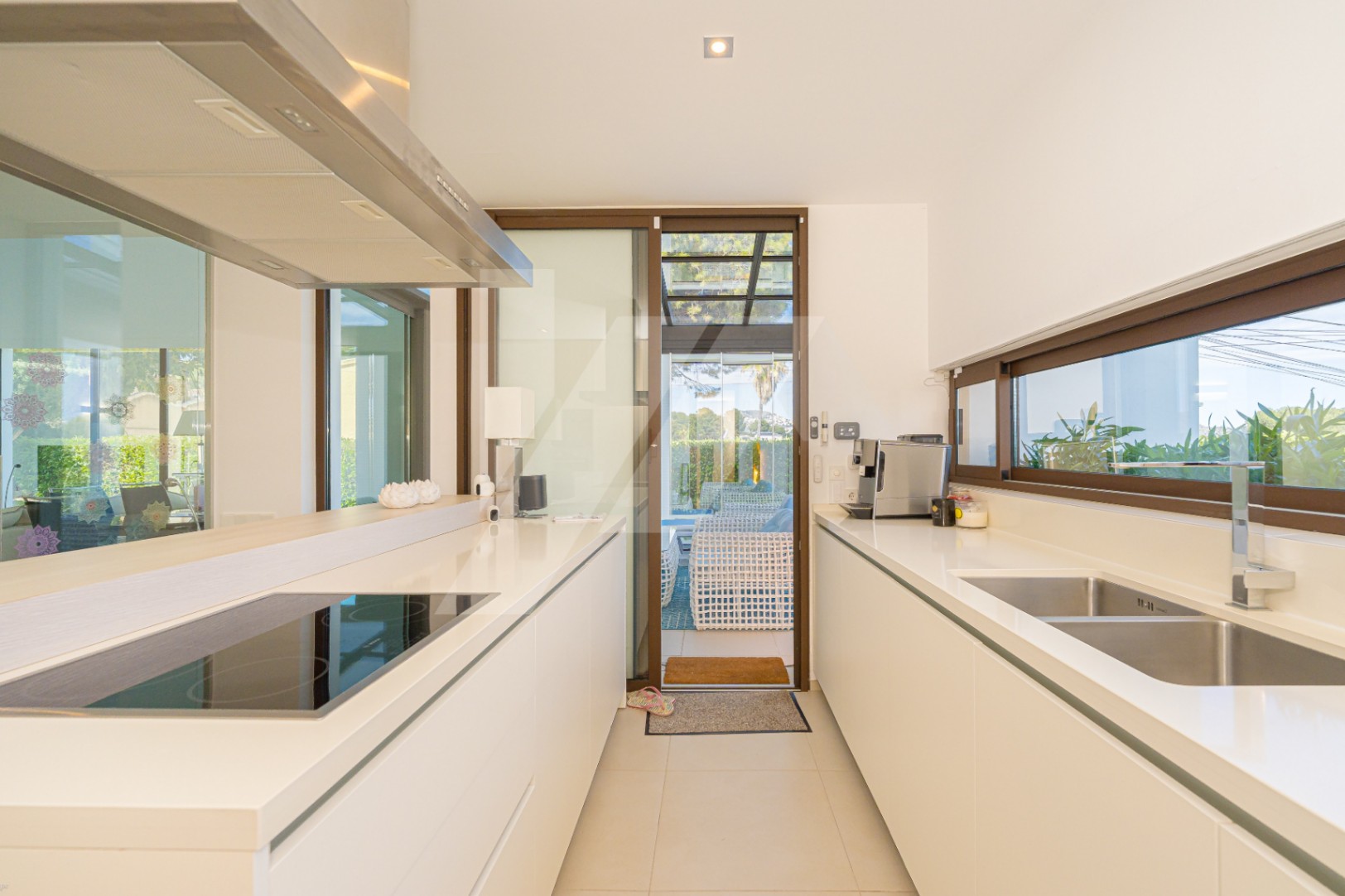 Modern villa for sale in Moraira with sea views, Costa Blanca.