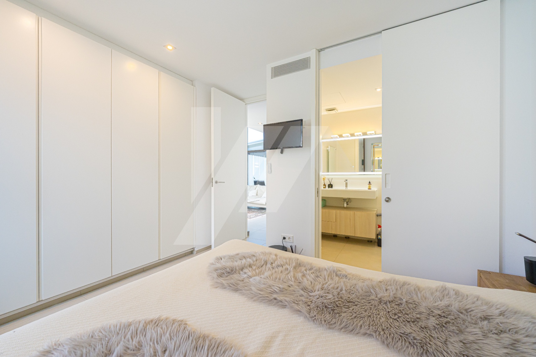 Modern villa for sale in Moraira with sea views, Costa Blanca.