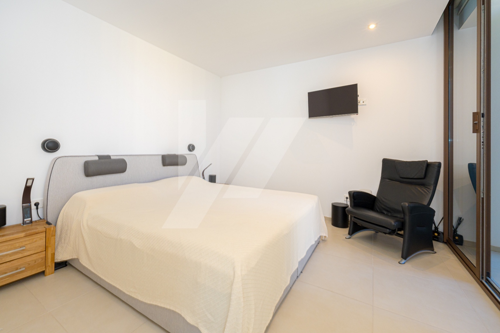 Modern villa for sale in Moraira with sea views, Costa Blanca.