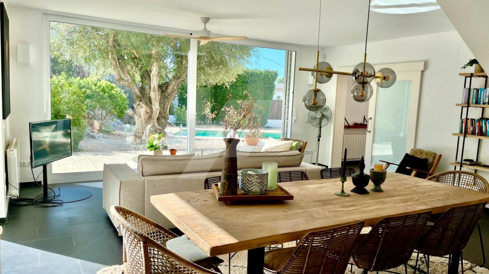 Modern villa for sale in El Portet, Moraira. Costa Blanca.