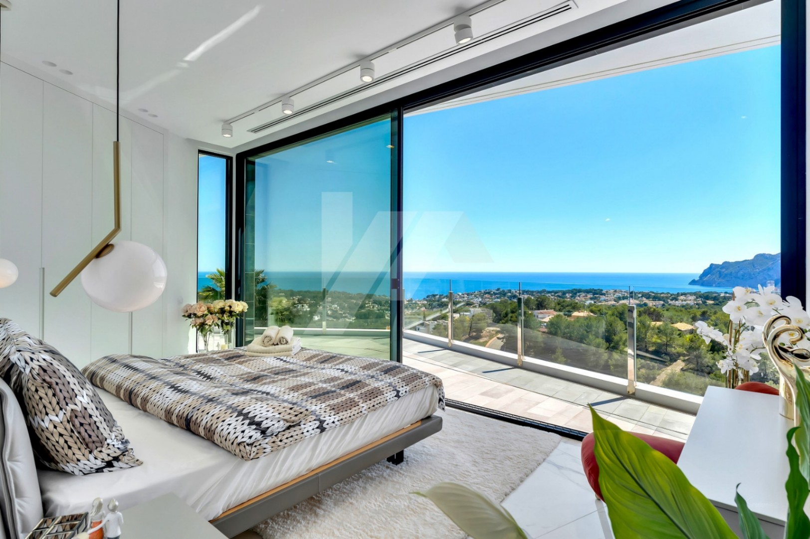 Luxury villa with panoramic sea views for sale in Benissa, Costa Blanca.