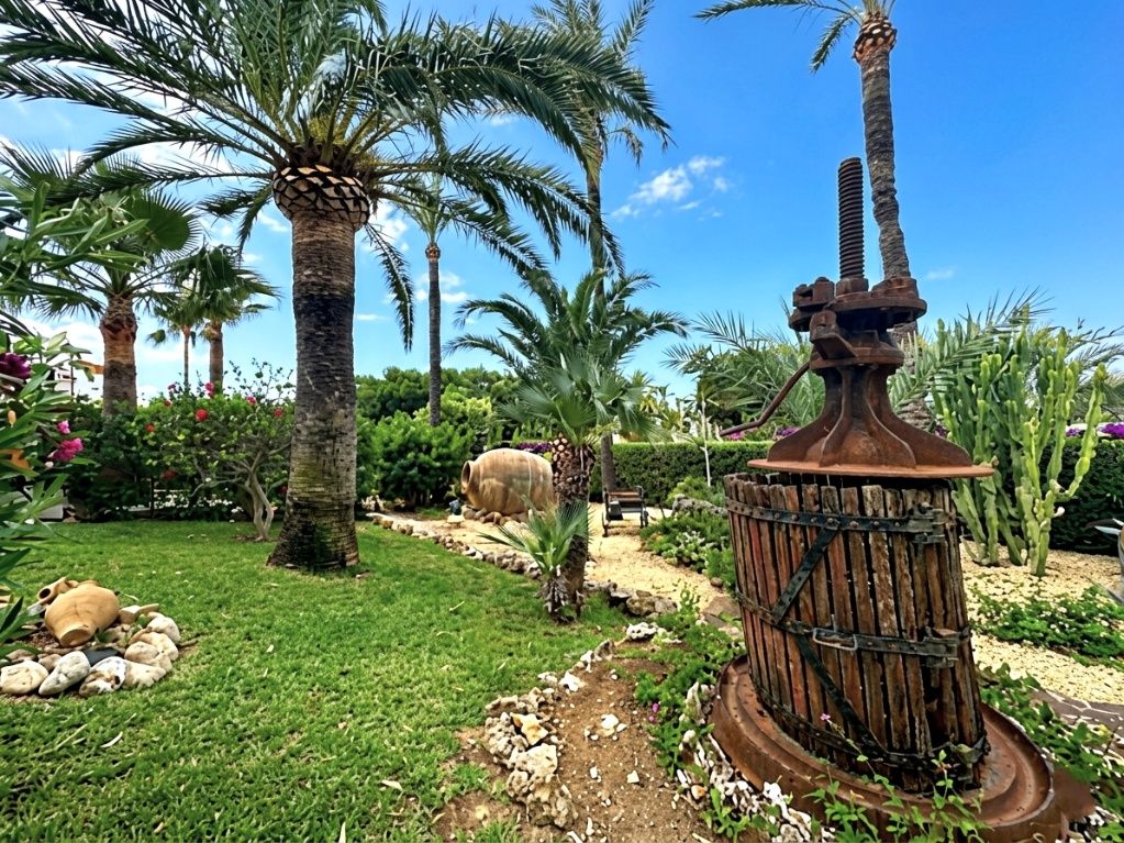 Bungalow for sale in Moraira, Costa Blanca.