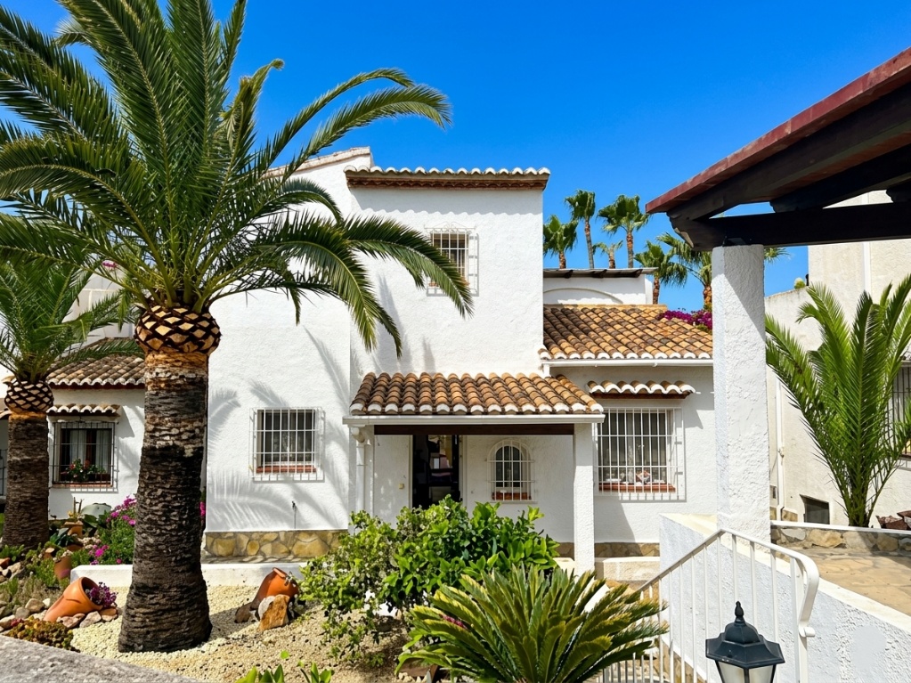 Bungalow for sale in Moraira, Costa Blanca.