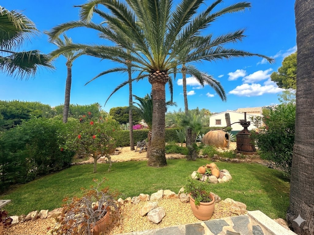 Bungalow for sale in Moraira, Costa Blanca.