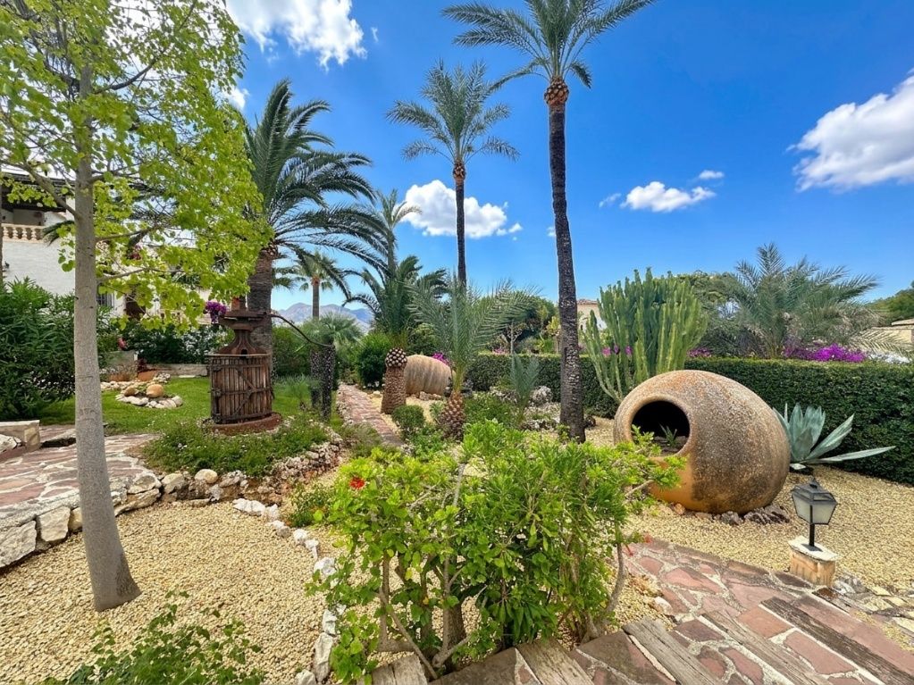 Bungalow for sale in Moraira, Costa Blanca.