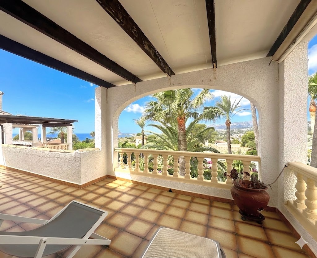 Bungalow for sale in Moraira, Costa Blanca.