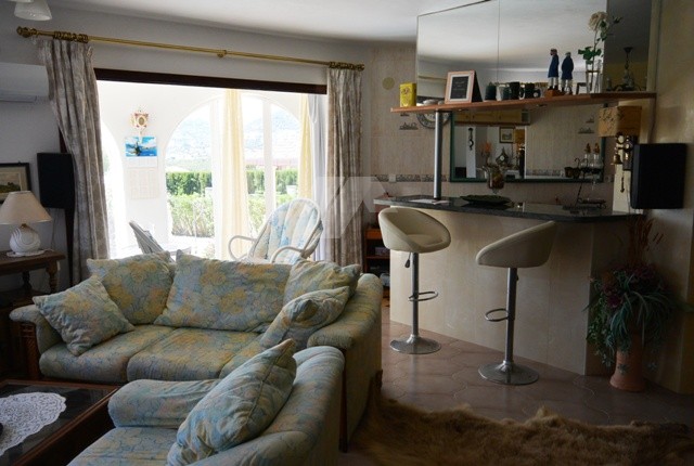 Villa for investment for sale in Calpe, Costa Blanca.