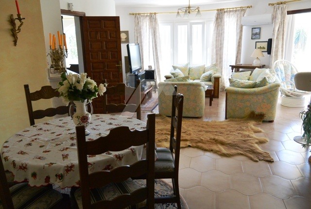 Villa for investment for sale in Calpe, Costa Blanca.
