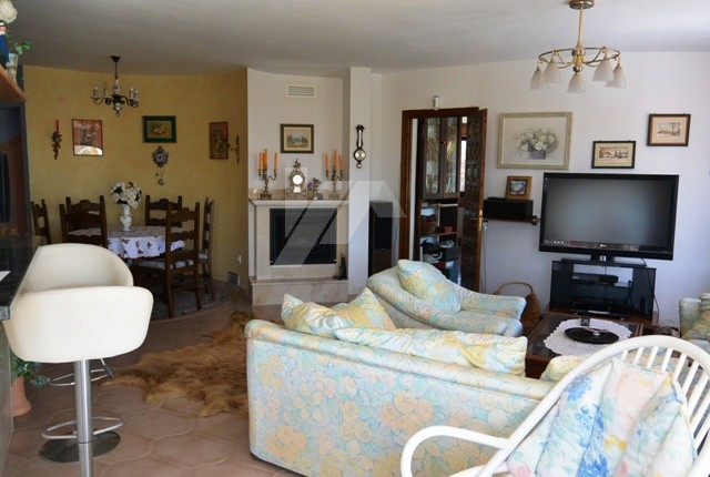 Villa for investment for sale in Calpe, Costa Blanca.