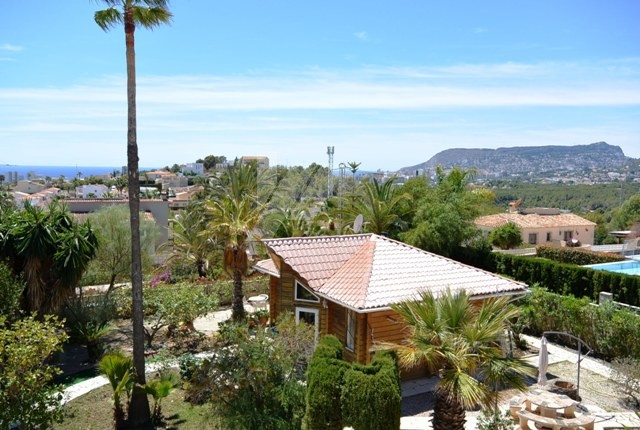 Villa for investment for sale in Calpe, Costa Blanca.