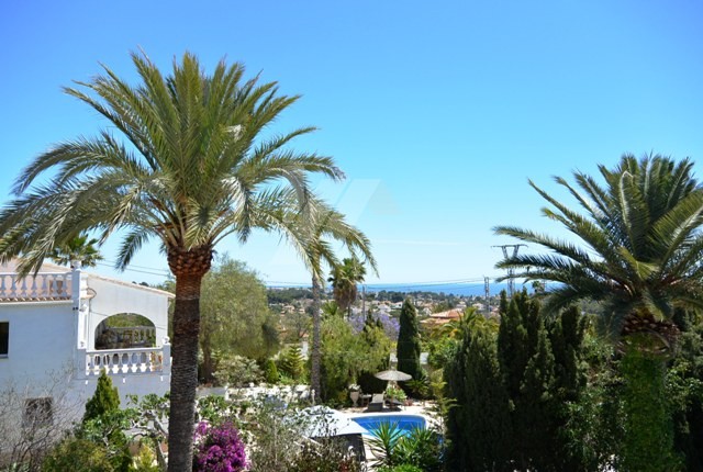 Villa for investment for sale in Calpe, Costa Blanca.