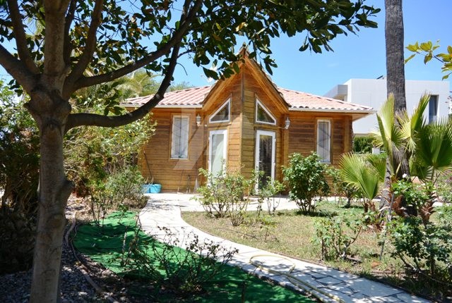 Villa for investment for sale in Calpe, Costa Blanca.