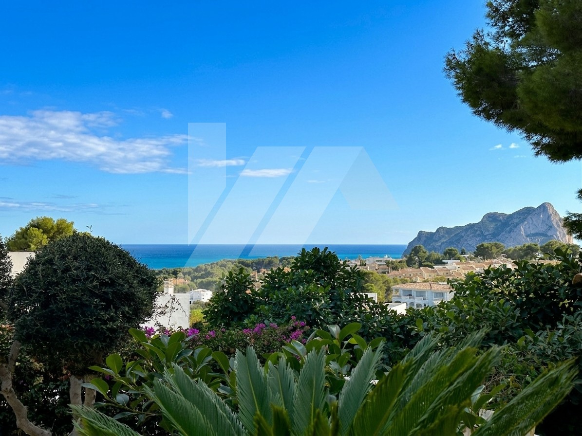 Villa en venta en Benissa con vistas al mar, Costa Blanca.