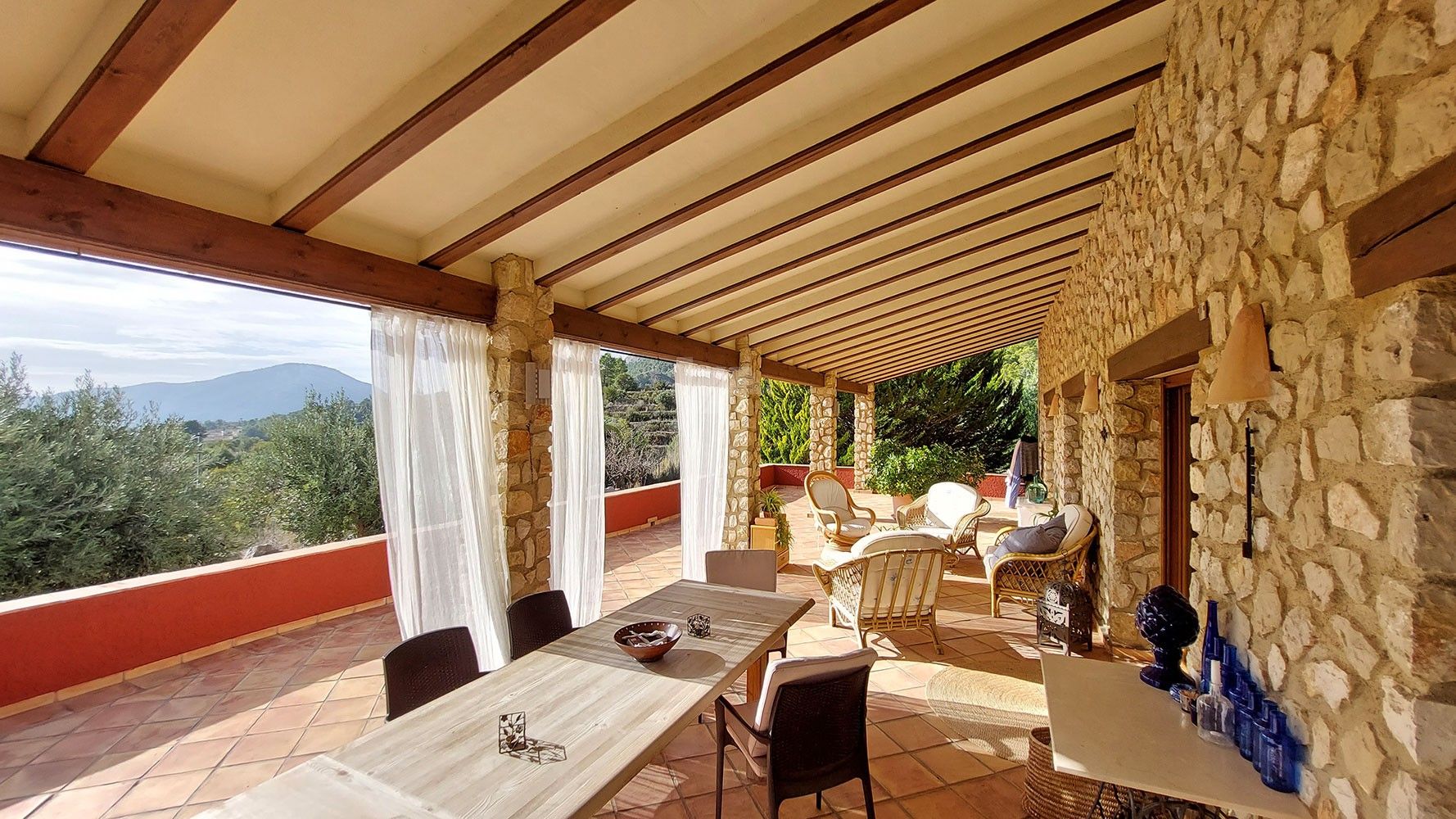 Rustic farm for sale with sea and mountain views in Finestrat, Costa Blanca.