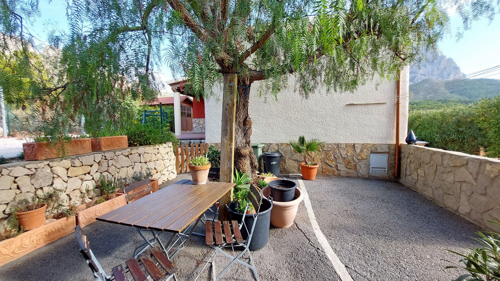Rustic farm for sale with sea and mountain views in Finestrat, Costa Blanca.