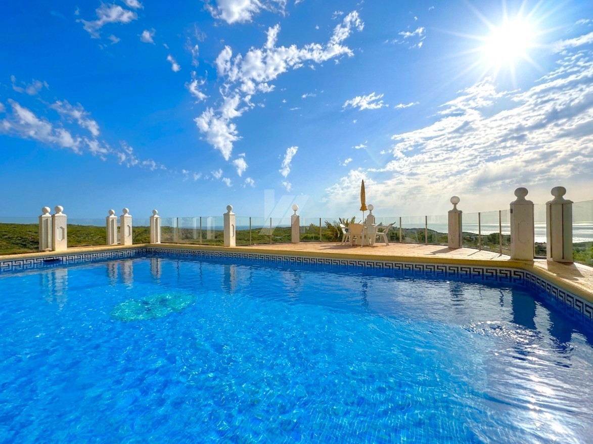Propriété avec vue sur mer à vendre à Benitachell, Cumbre del Sol.