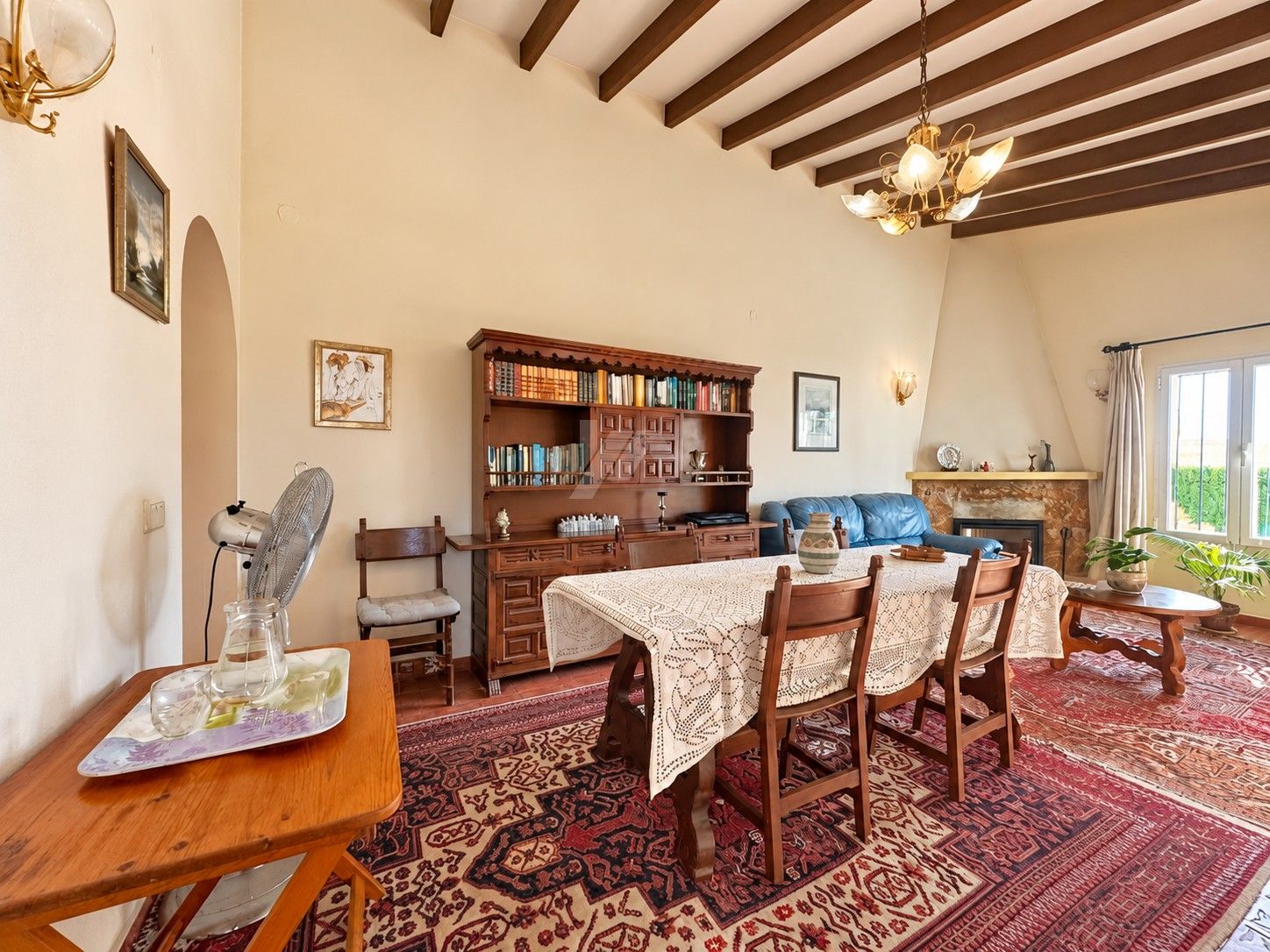 Villa zu verkaufen in Moraira mit privatpool und ebener Fläche.