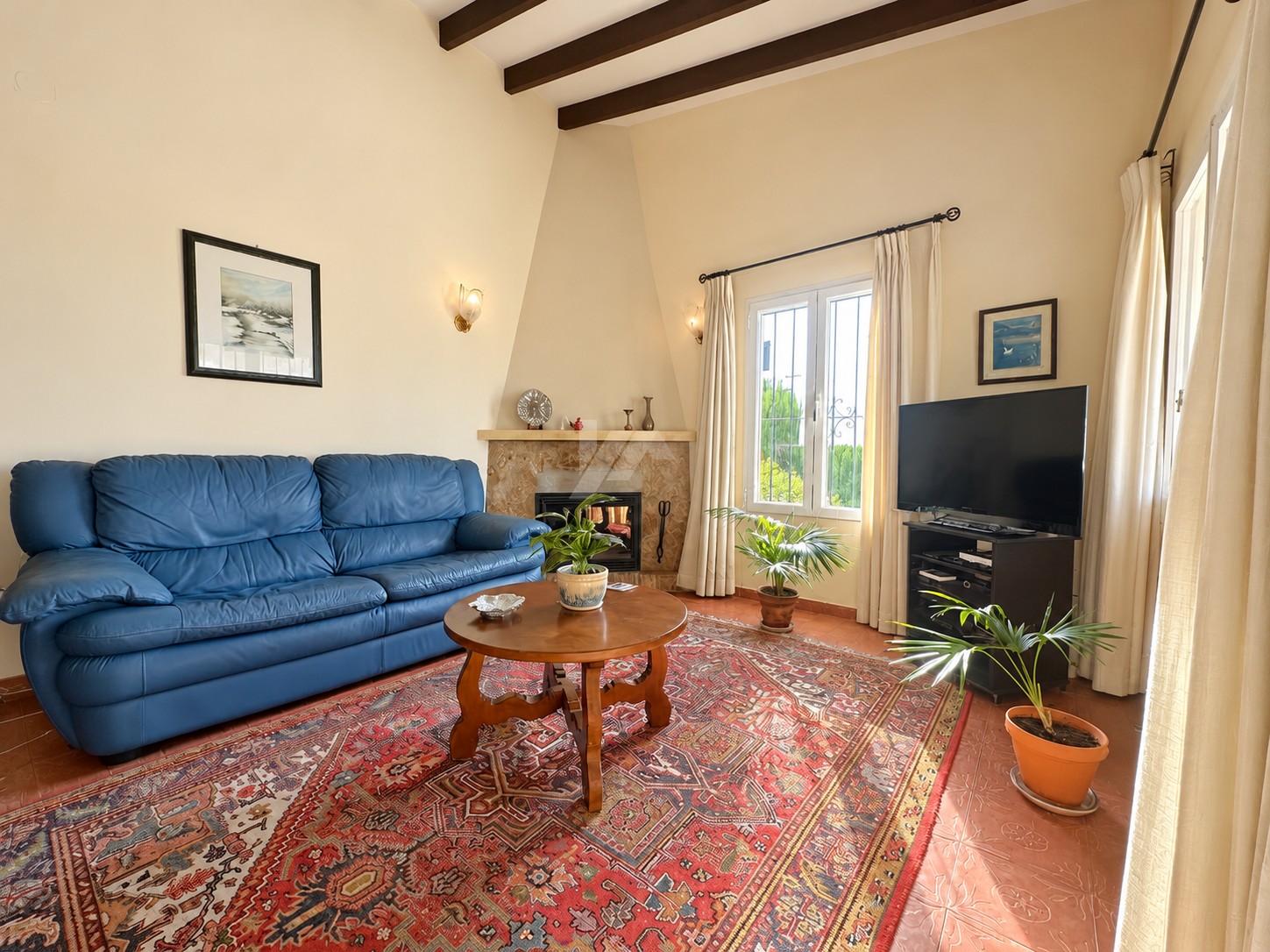 Villa zu verkaufen in Moraira mit privatpool und ebener Fläche.