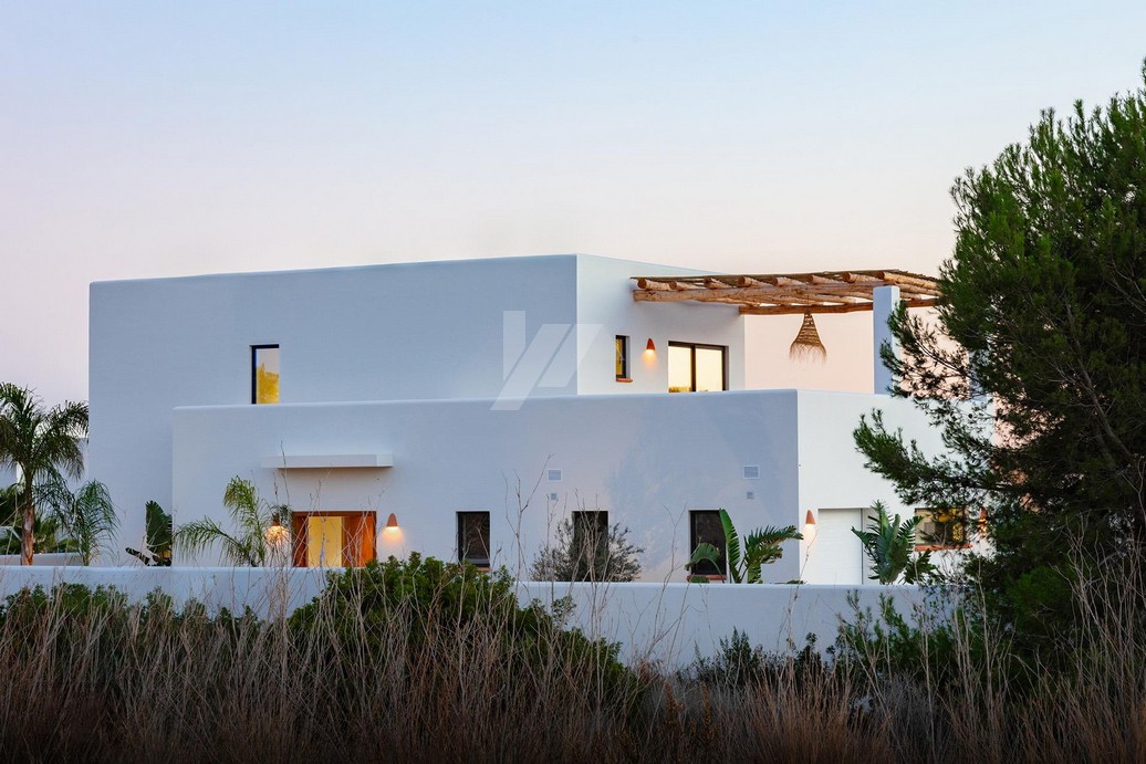 Ibiza Style Villa for Sale in Moraira, Costa Blanca.