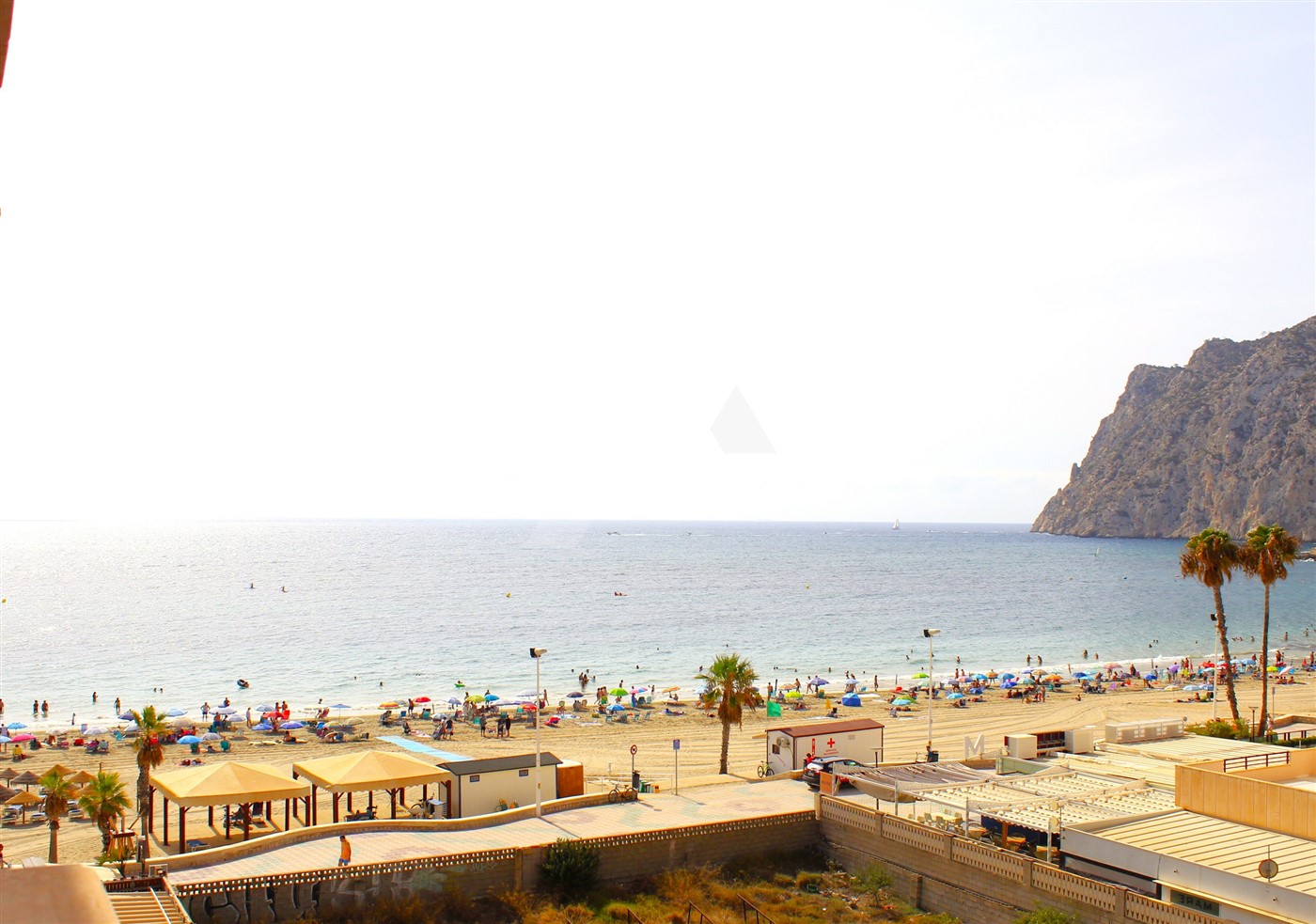 Flat with sea views in first line of Calpe, Costa Blanca.