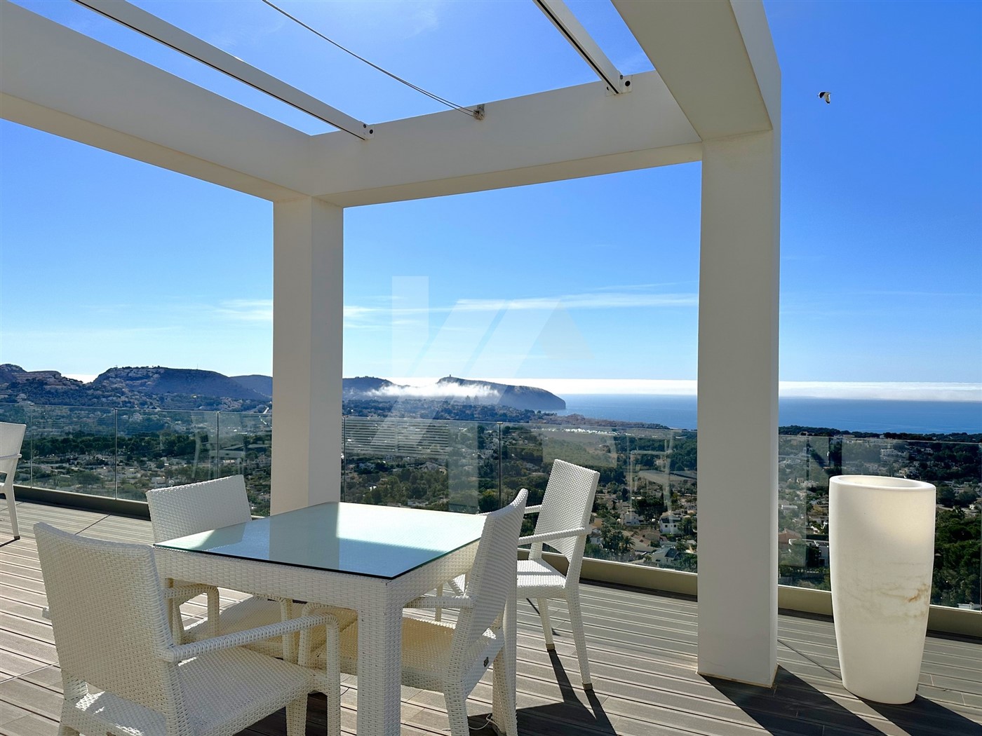 Exclusiva villa en venta con inigualables vistas al mar Mediterráneo en Moraira.