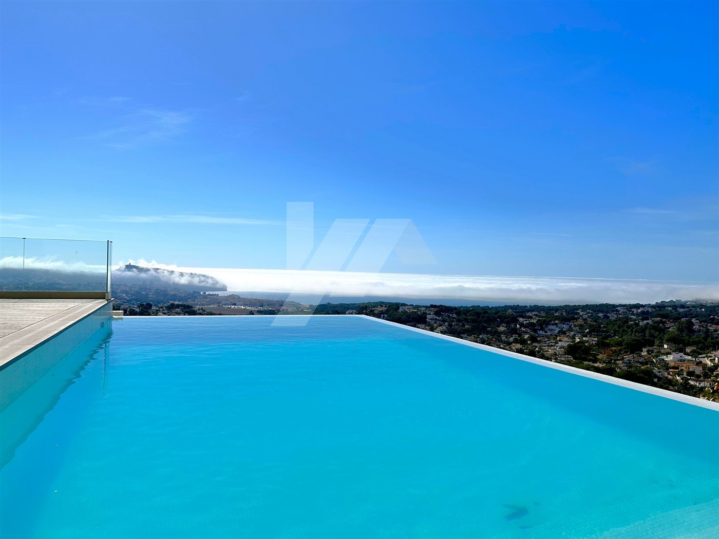 Exklusive Villa zum Verkauf mit unvergleichlichem Blick auf das Mittelmeer in Moraira.