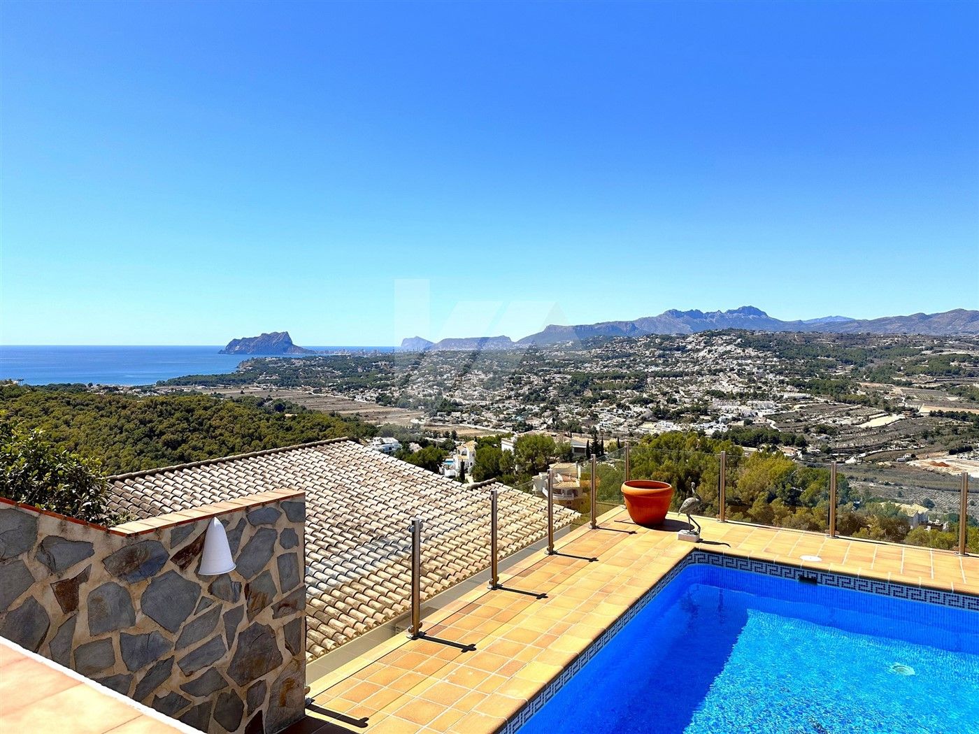 Exceptional Villa for Sale with Sea Views in Moraira.