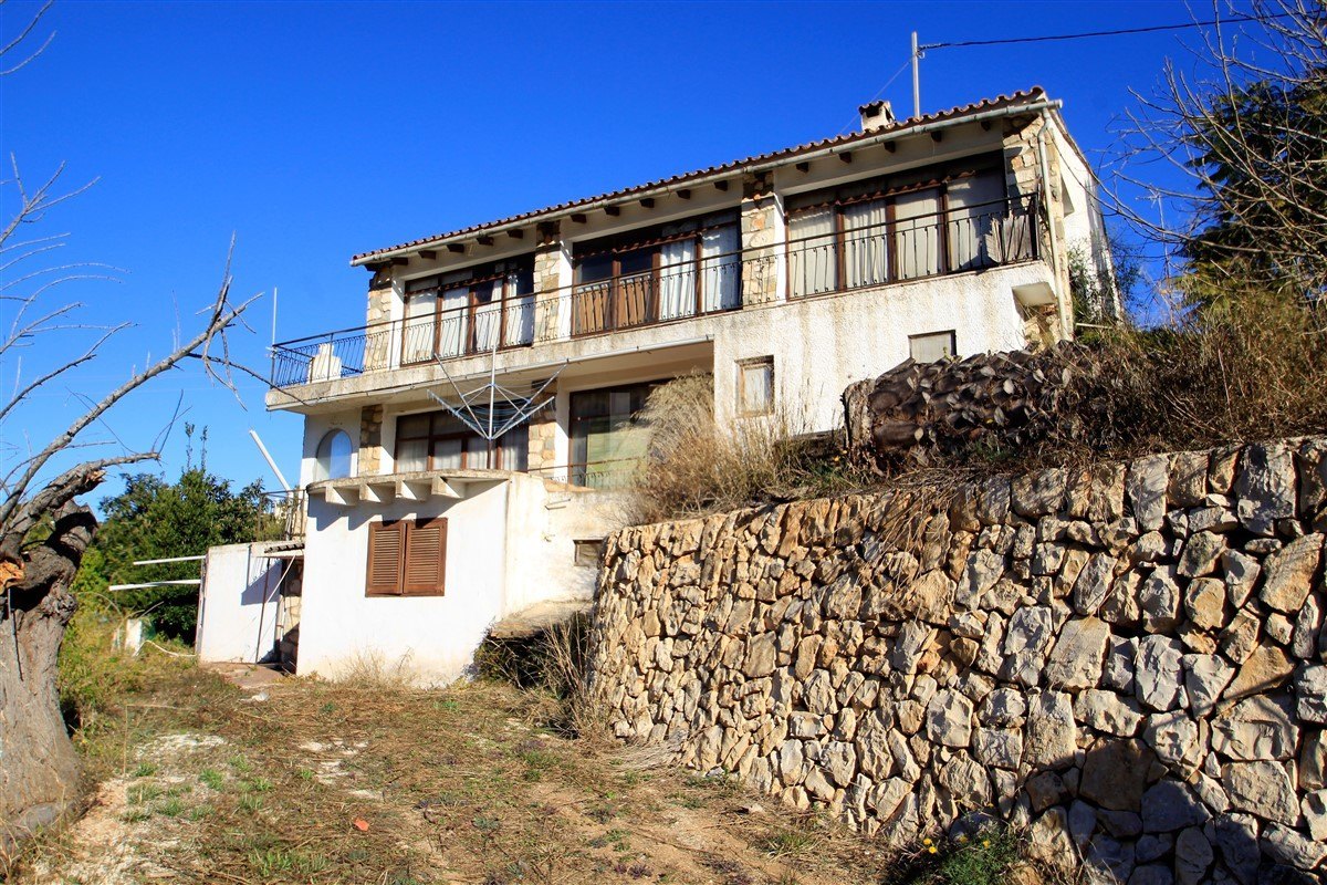 Villa for sale in Benissa with large plot