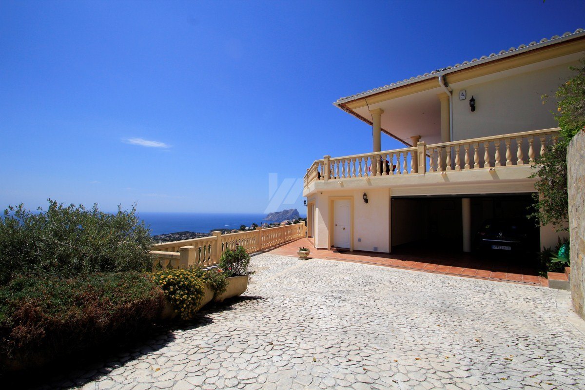 Panoramic sea view villa for sale in Teulada-Moraira, Costa Blanca.