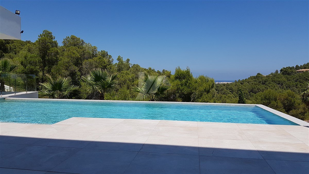 New buid villa for sale in Javea, with sea views.