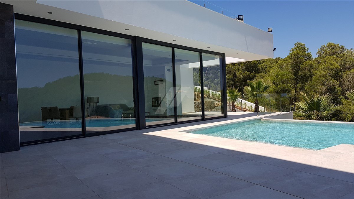 New buid villa for sale in Javea, with sea views.