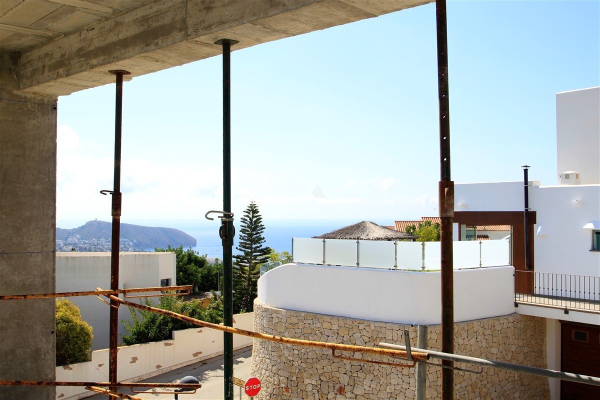 Nueva construcción en venta en Moraira, vistas al mar.
