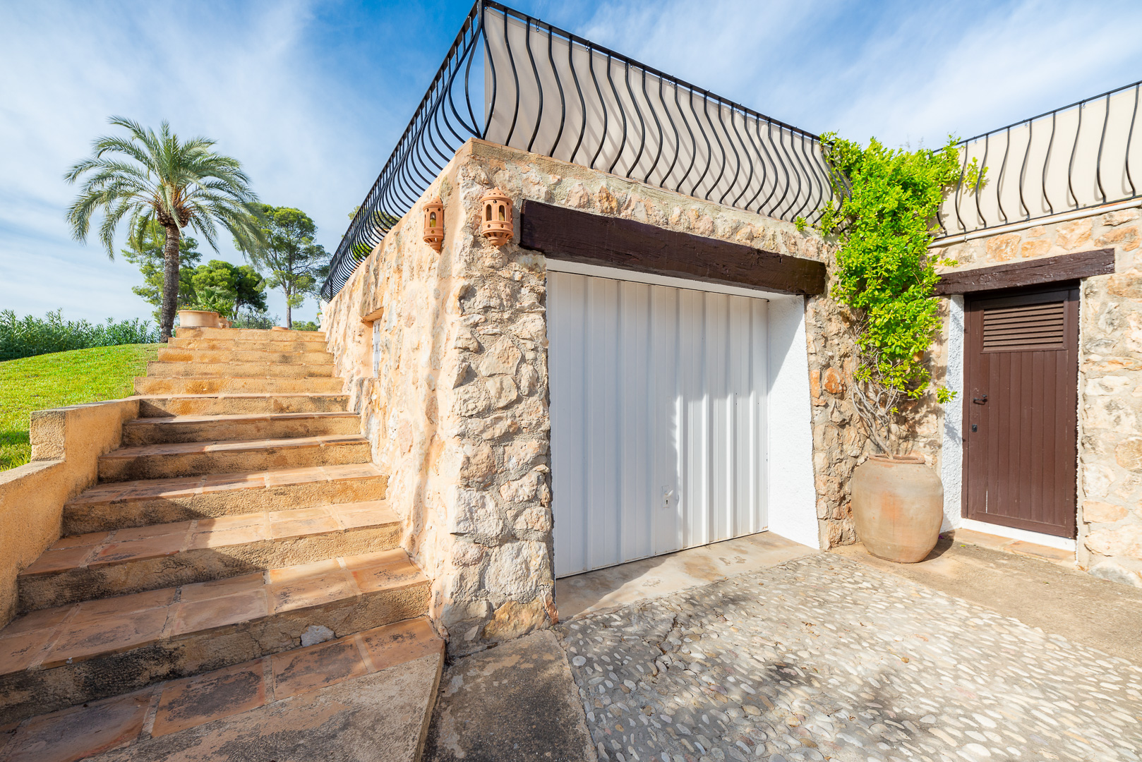 Villa in Moraira for sale, close to the town