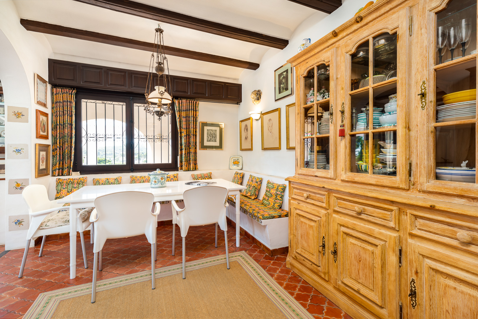 Villa in Moraira for sale, close to the town