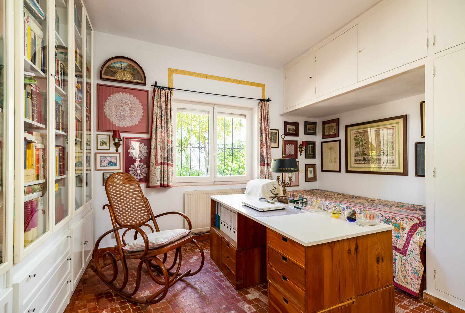 Villa in Moraira for sale, close to the town