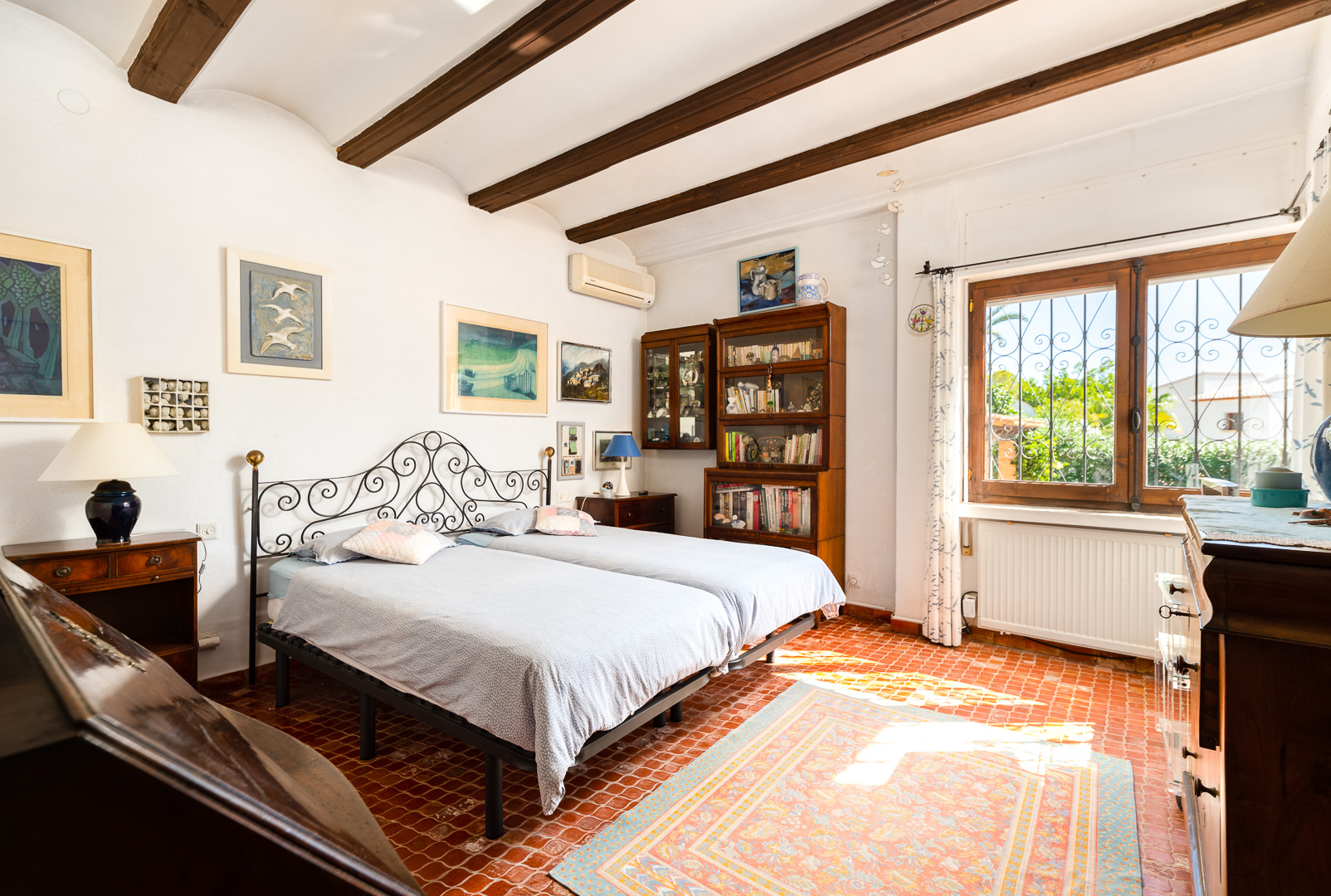 Villa in Moraira for sale, close to the town