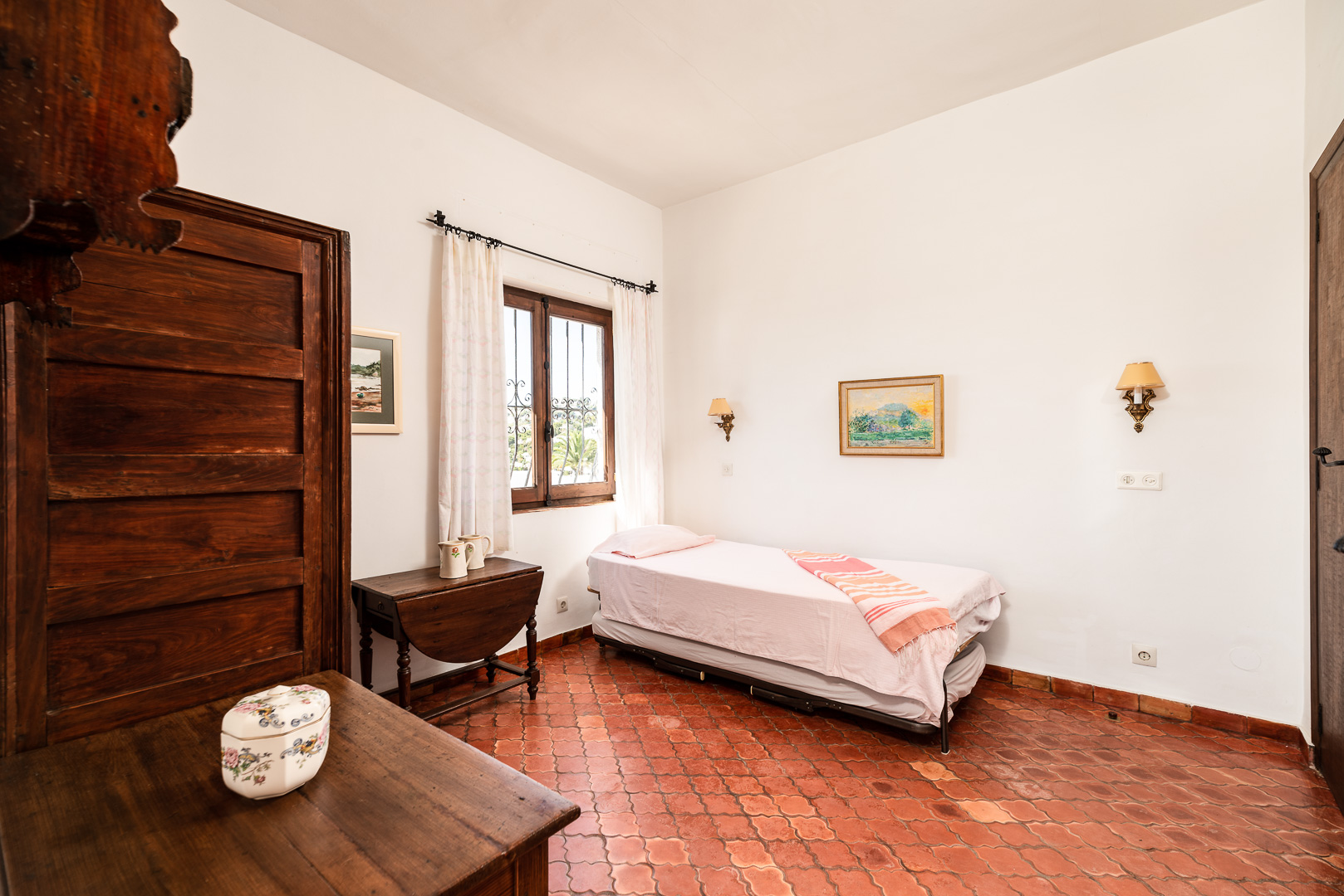 Villa in Moraira for sale, close to the town